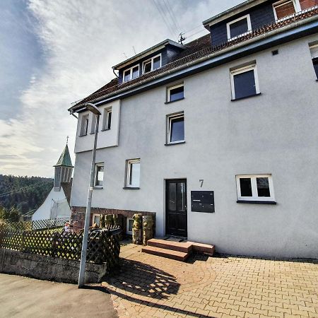 Ferienwohnung Schwarzwaldblick Unterreichenbach Bagian luar foto